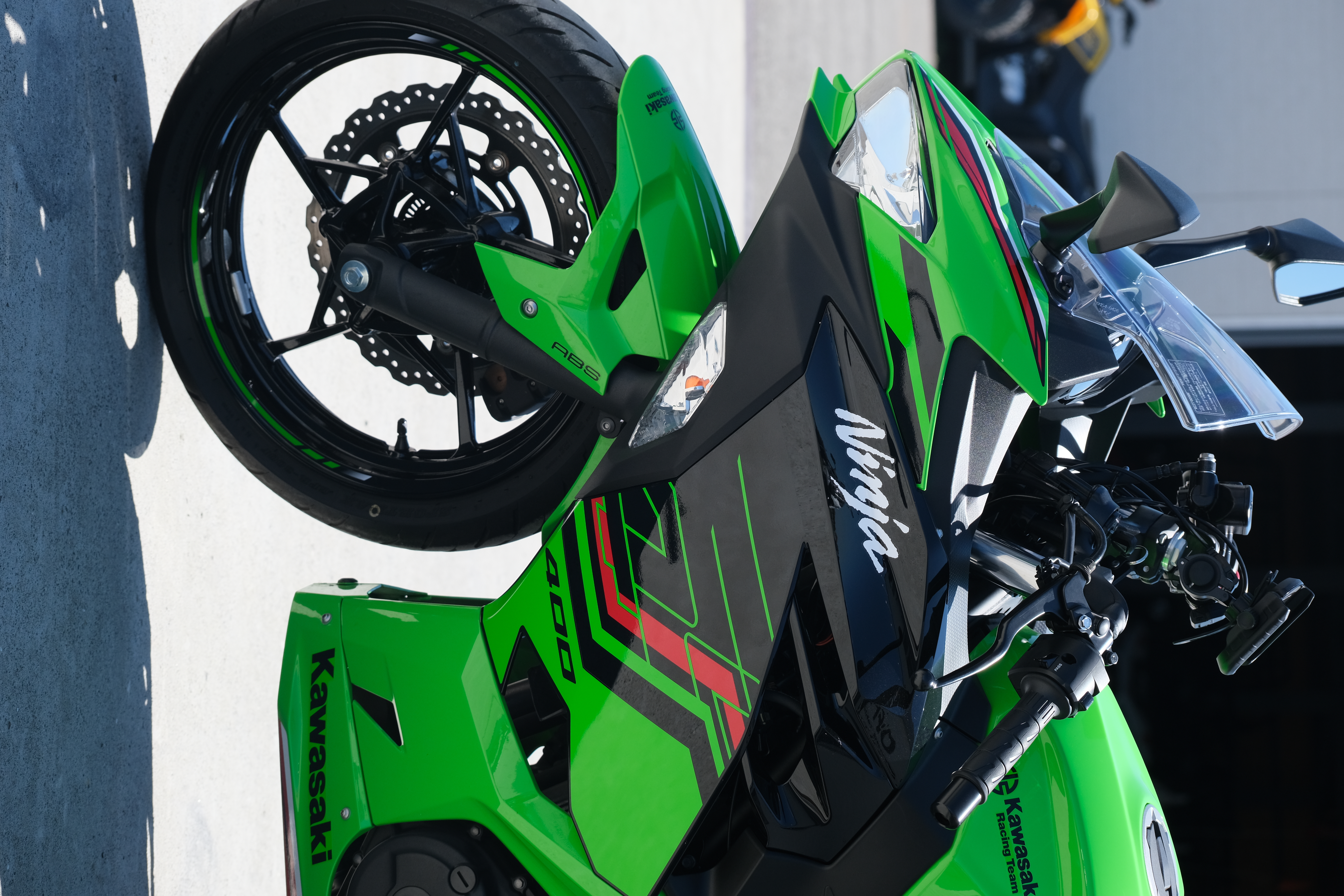 HAKU キハク緑』 グリーンになります Ninja ZX－4RR(カワサキ