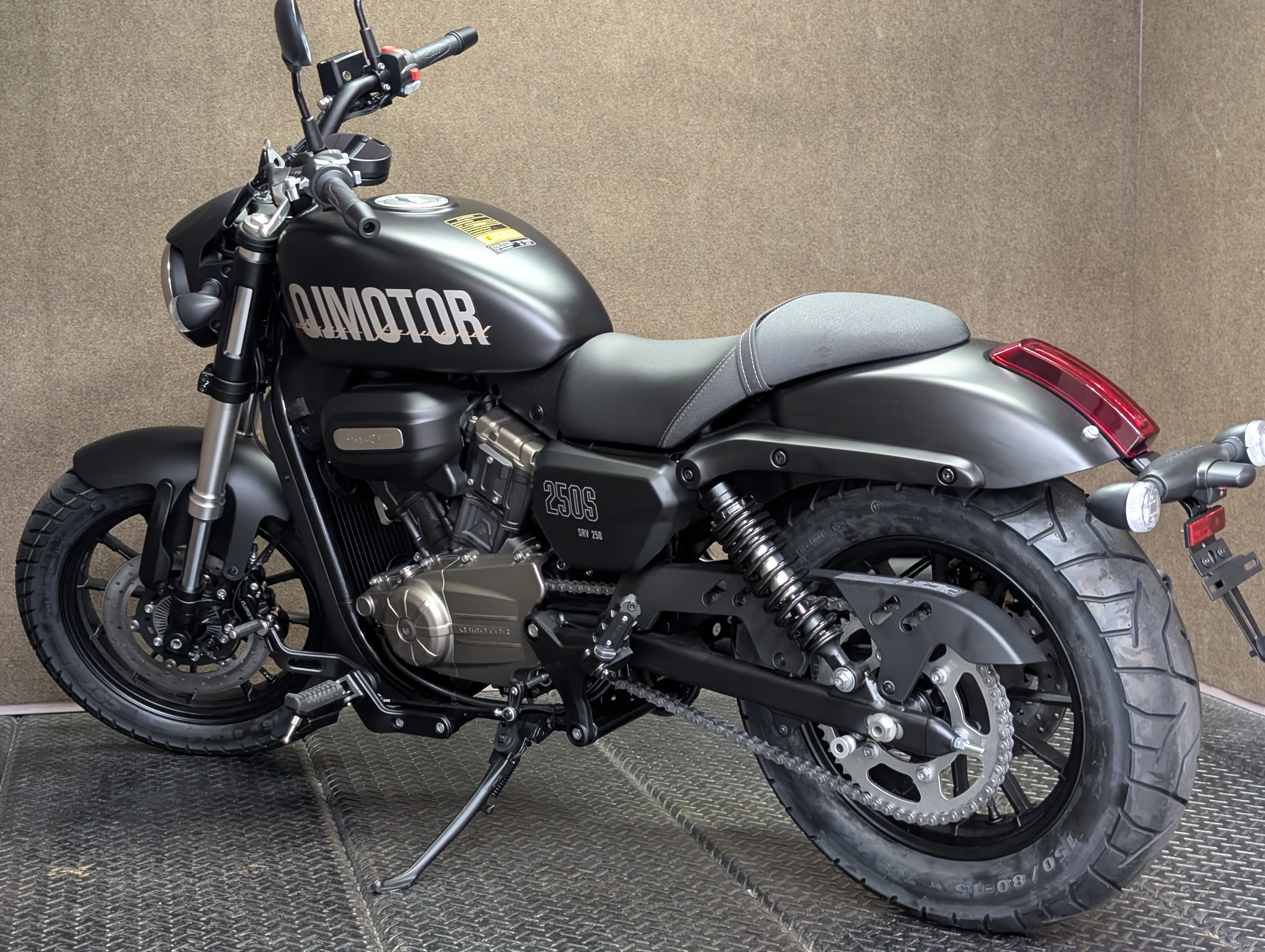 ラインナップ追加】 クラス唯一のV-TWIN! 鼓動感を楽しめるQJ Motor ラインナップ追加】 クラス唯一のV-TWIN! 鼓動感を楽しめるQJ Motor